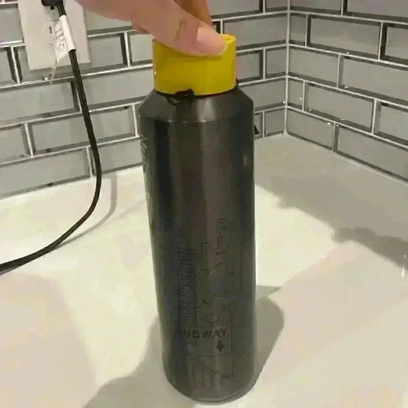 NWT STARBUCKS New York Skyline Water Bottle - NYC major landmarks - Picture 6 of 6